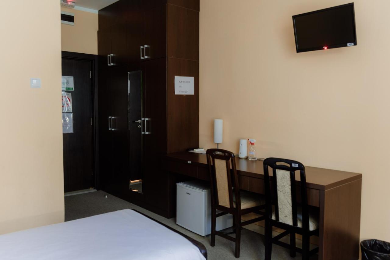 Ljubovija Hotel Drinska Lasta מראה חיצוני תמונה