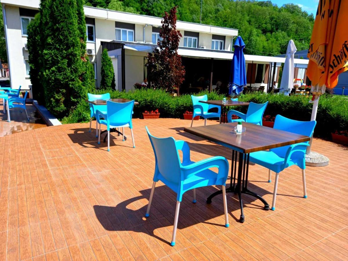 Ljubovija Hotel Drinska Lasta מראה חיצוני תמונה